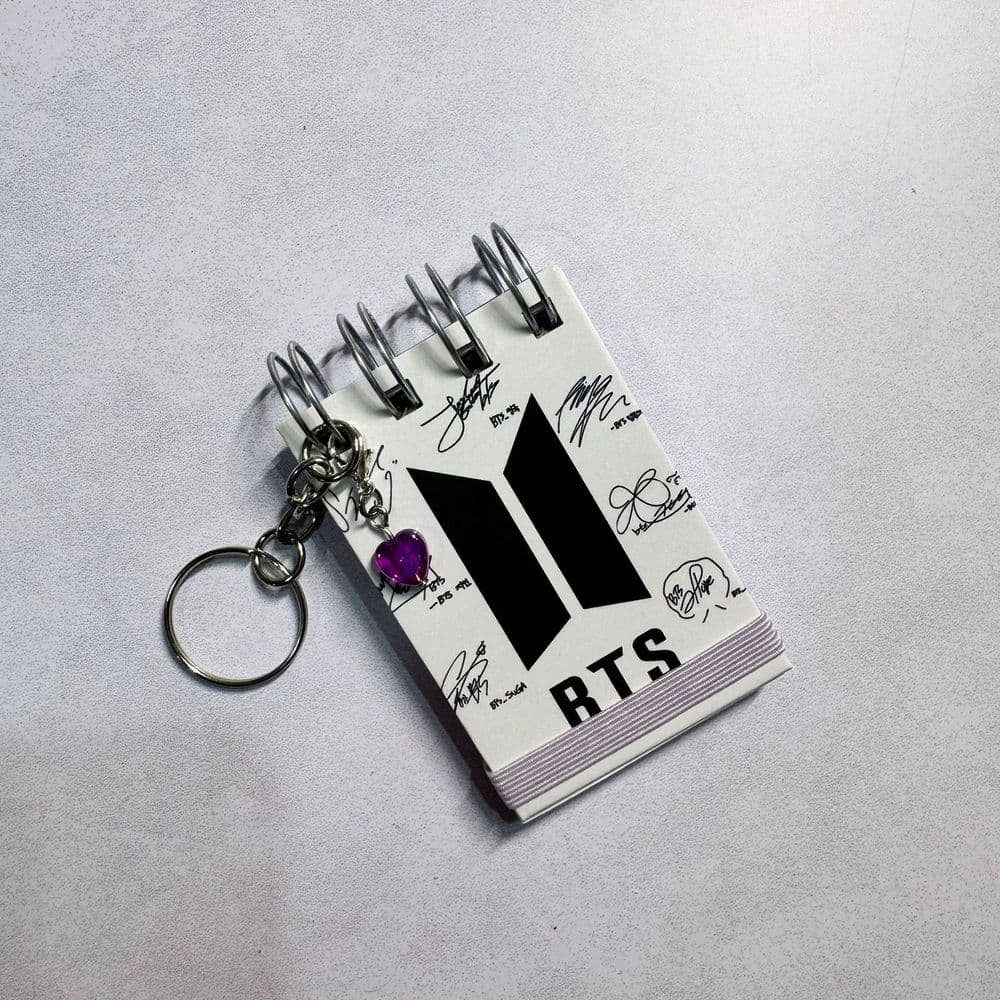 LLAVERO ANOTADOR BTS Cód.: LAA019