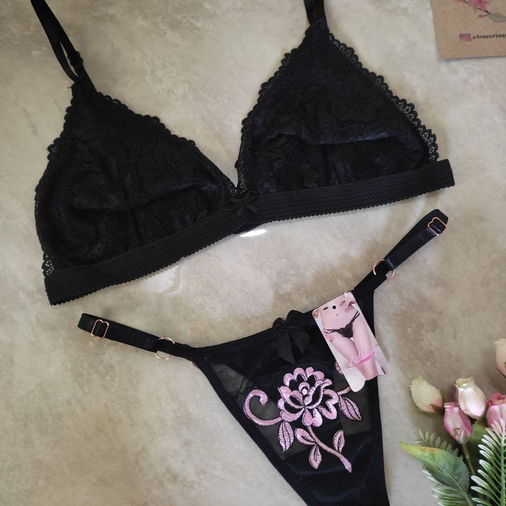 Bralette y tanga de tul