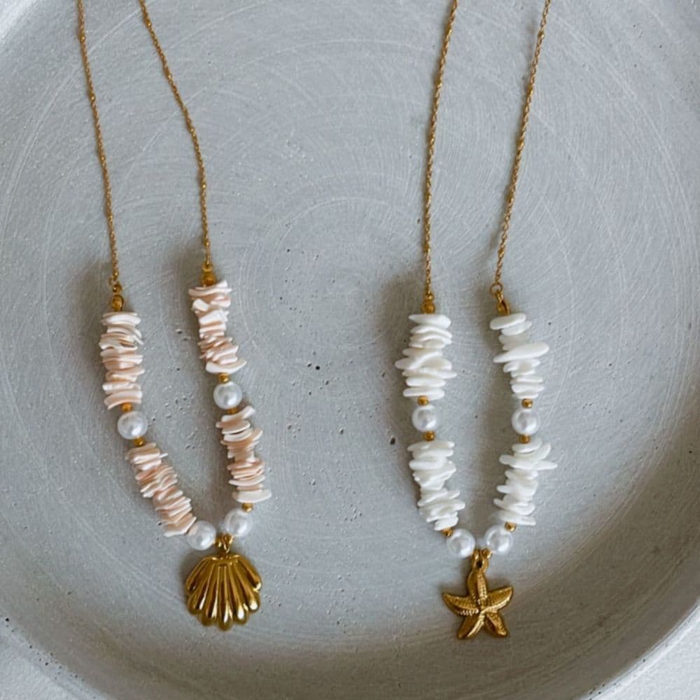 Collar charms mar