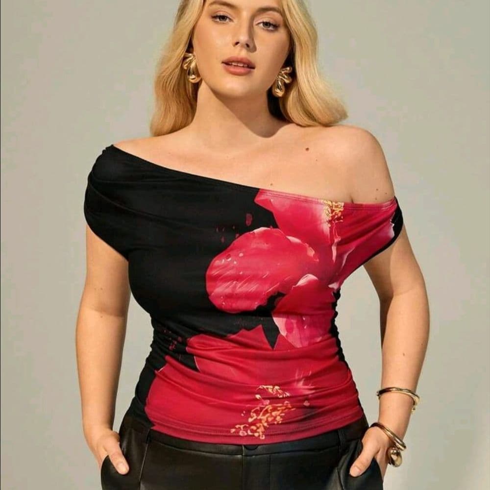 TOP FLORES ROJAS TALLE PLUS