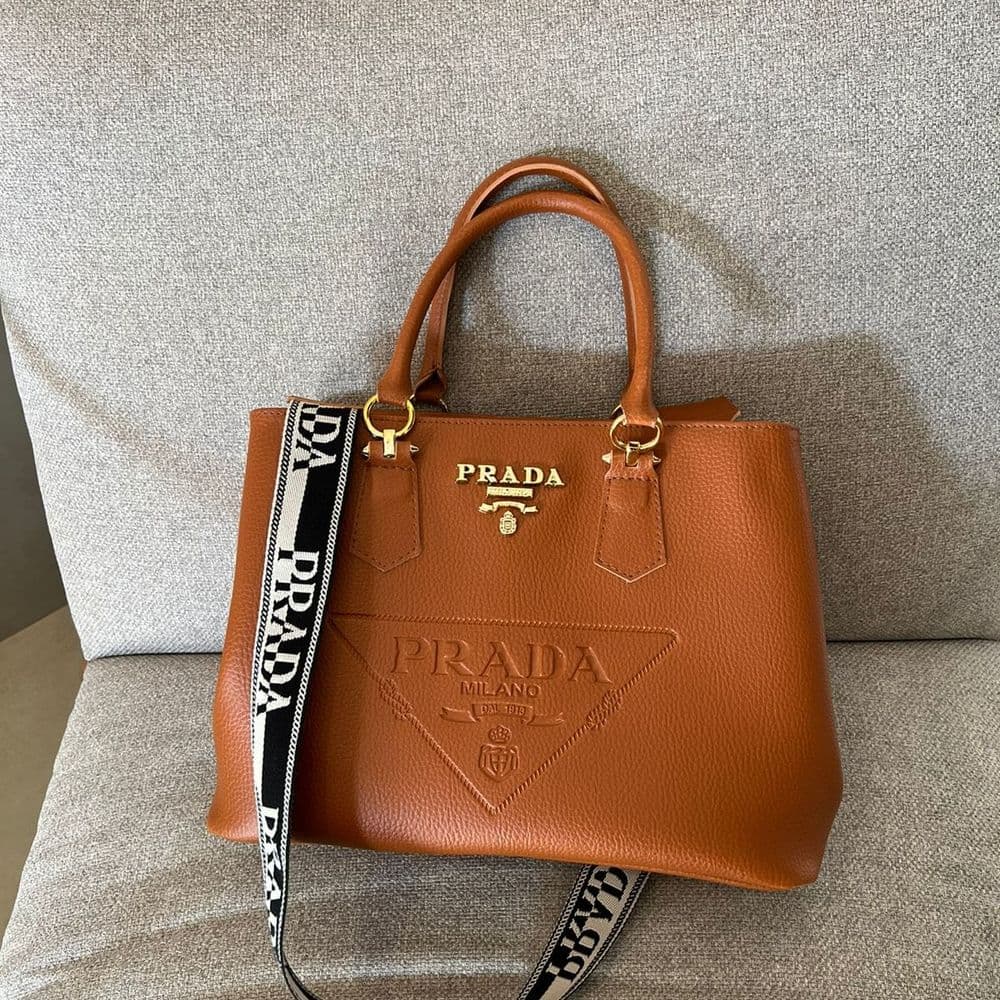 Bolso marrón Prada