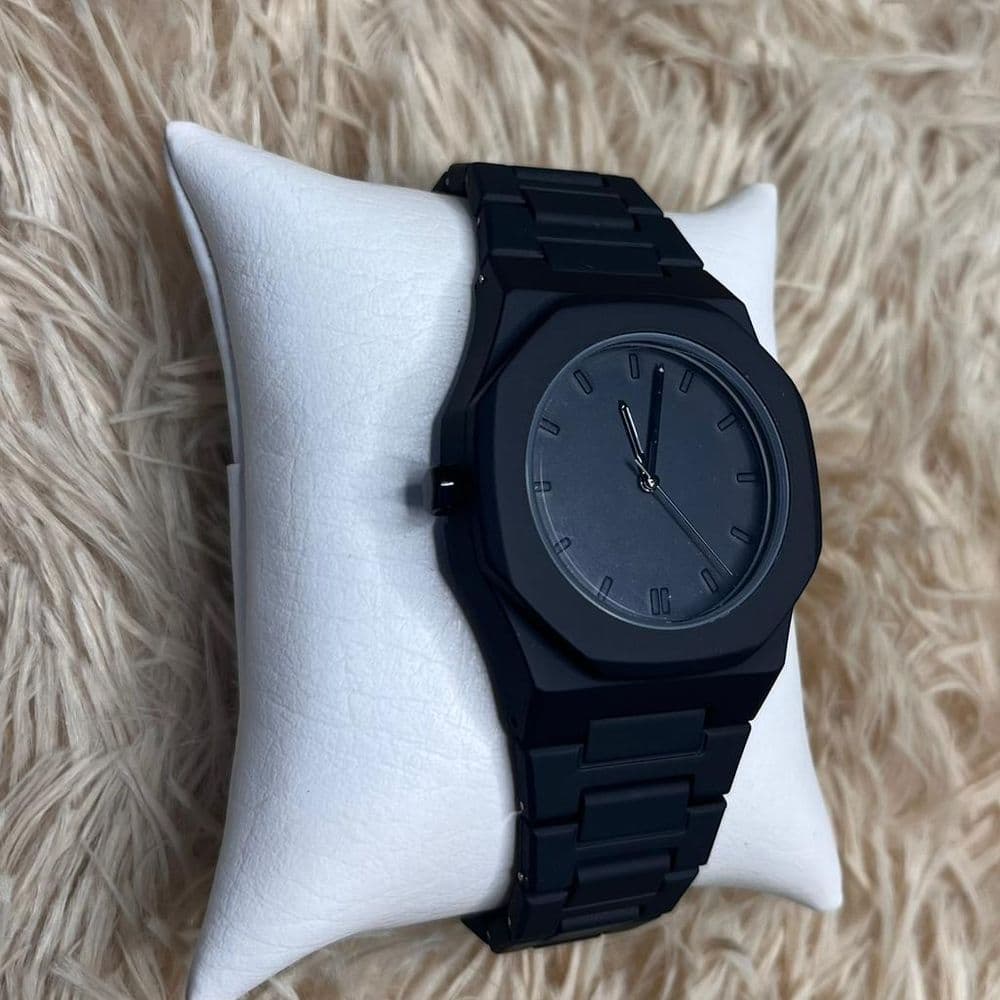 Reloj Black Quartz Edition