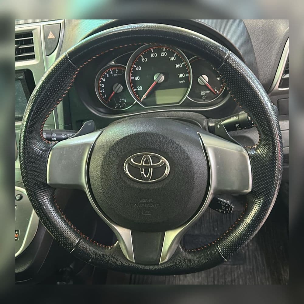 Toyota ractis 2011