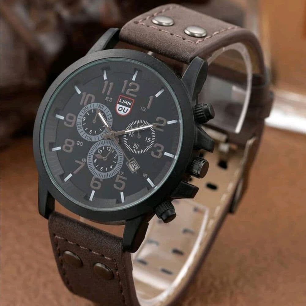 SET DE RELOJ EN CUERO PU MARRON CON PULSERAS