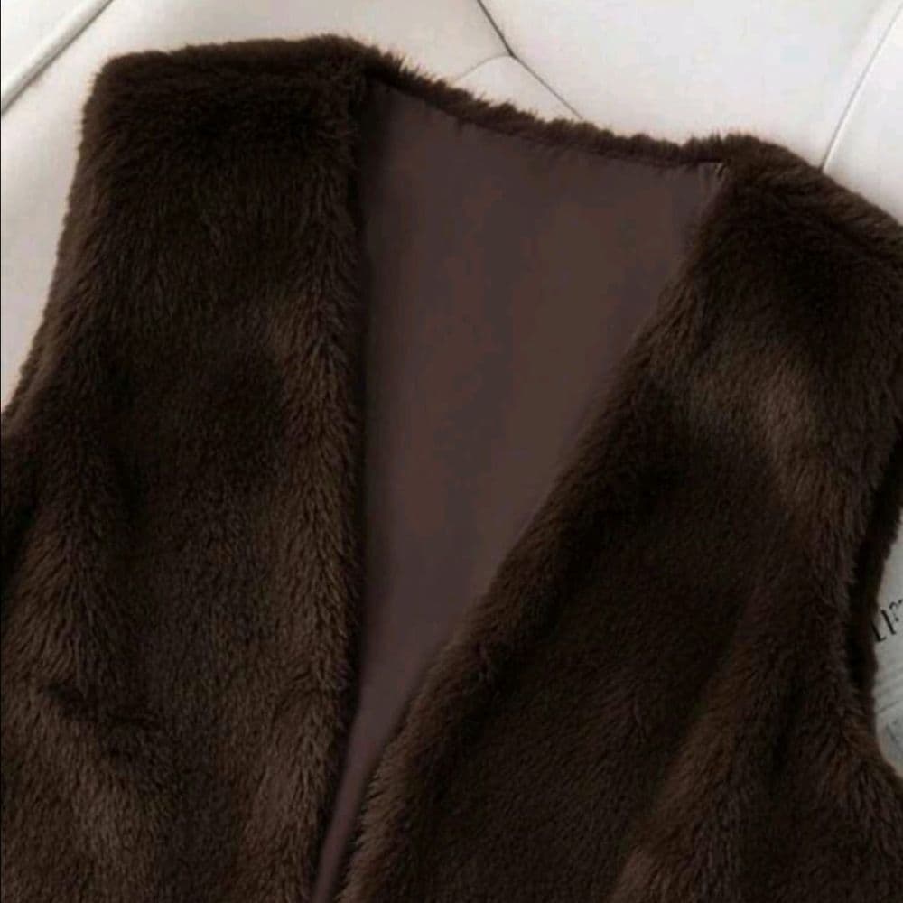CHALECO MARRON CHOCOLATE FELPUDO
