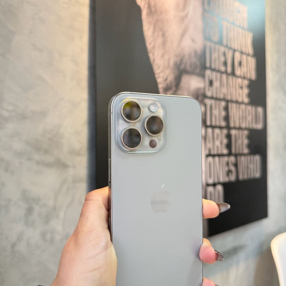 iPhone 16 Pro Max