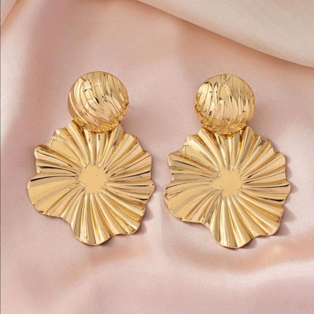 PENDIENTES DORADOS FLOR