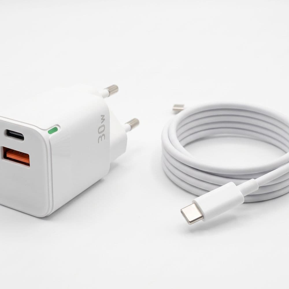 Cargador Rápido HYE 30W Mini PD (Modelo HYEC44C) con Cable Tipo-C